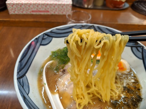 らーめん琴海 麺
