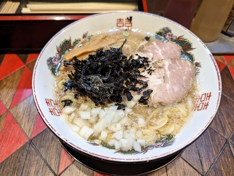 逆流 背脂煮干しラーメン