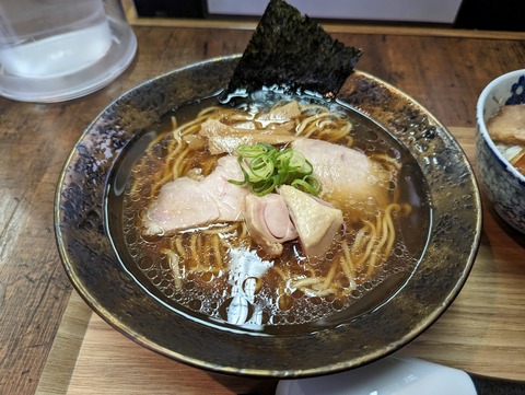 仁香 醤油蕎麦
