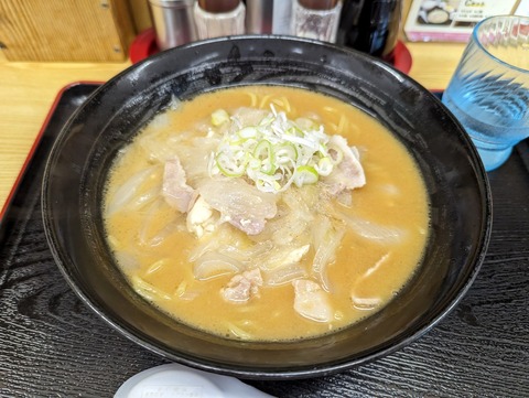 とん汁の店たちばな　とん汁らーめん