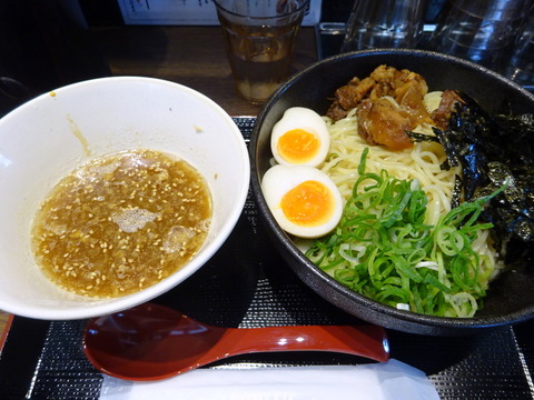 元祖神戸肉そば 灘八 すじ香露つけそば
