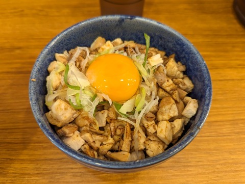 とりかご とりチャー丼