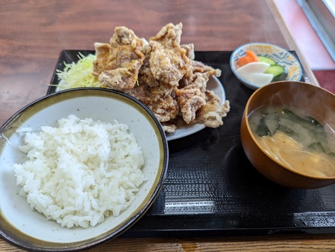 ことぶき食堂 ブタカラ定食