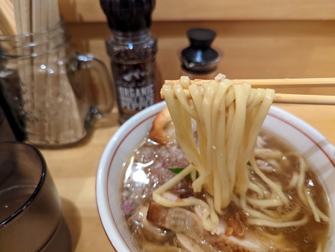 タマネギヘッドバッド　麺