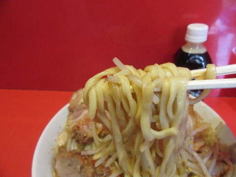 ラーメン二郎　麺