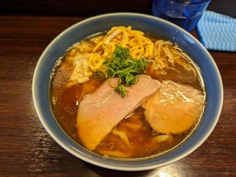 ルリカケス　醤油そば