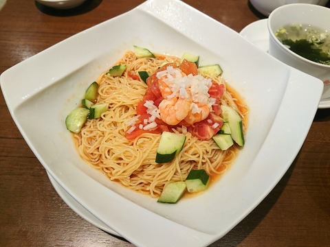 鼎泰豊 冷製トマト乾伴麺