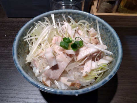 虎ちゃん麺食堂 チャーシュー丼