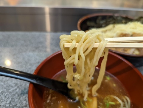 万世麺店 麺