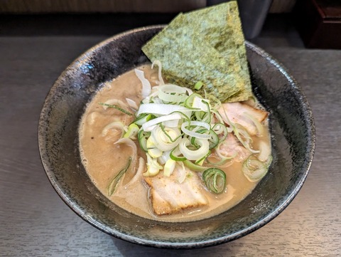 なにがし　焼あごらーめん