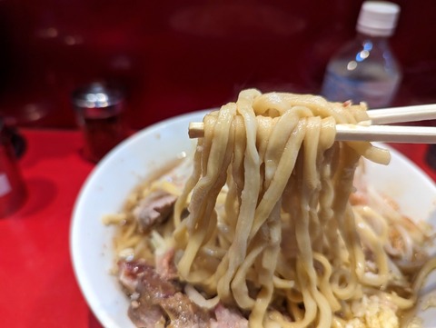 ラーメン二郎　麺