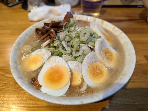 下頭橋ラーメン ラーメンスライス玉子