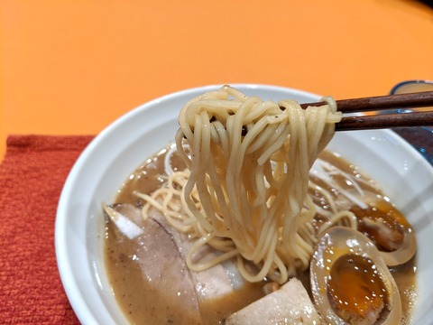 渡なべ　麺