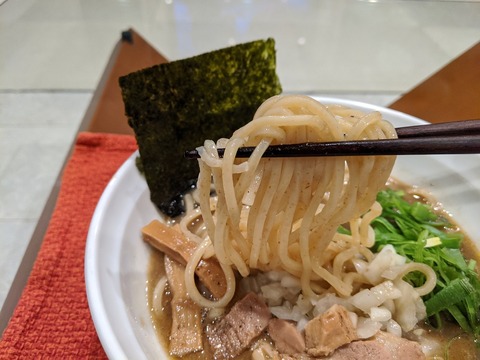 夏海　麺