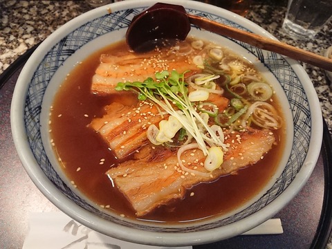 満月 煮豚らーめん