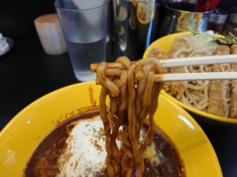 カレーつけ麺壬生　麺
