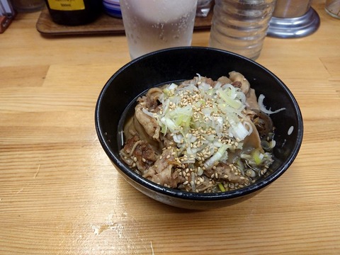 いとや 牛もつ煮込み
