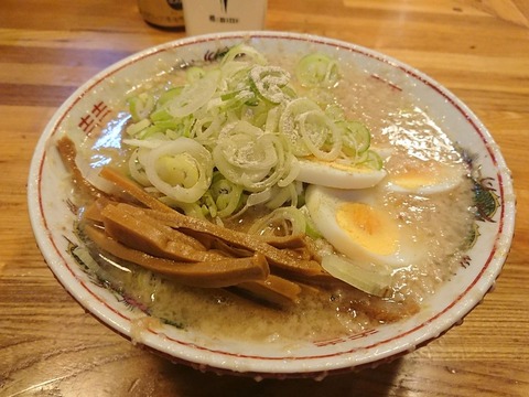 下頭橋　ラーメンスライス玉子