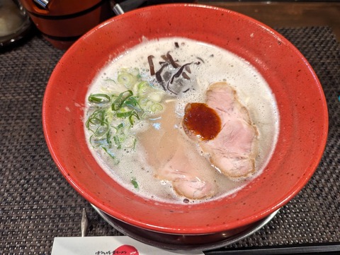 麺屋とんぼ 豚骨ラーメン