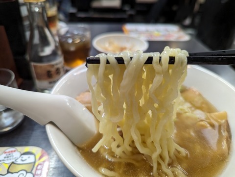 会津喜多方ラーメン坂内 麺