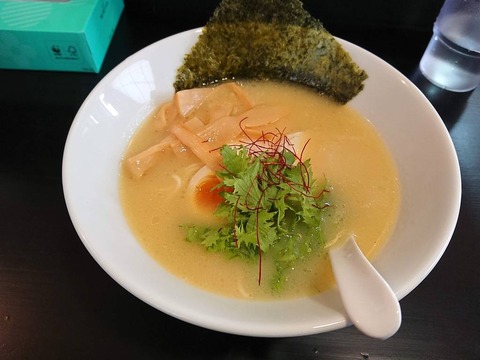 一番鶏　鶏白湯塩