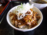 花心凪　ピリ辛ミニチャーシュー丼