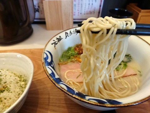 らーめん砦 麺