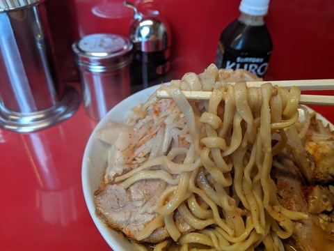 ラーメン二郎西台駅前店 麺