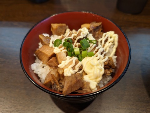 焦乃香 肉マヨ丼