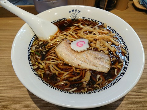 六感堂 中華そば(黒)