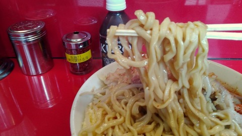 ラーメン二郎 麺