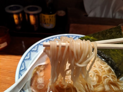 なるみや　麺