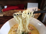 博多水炊きらーめん　うかんむり 　麺