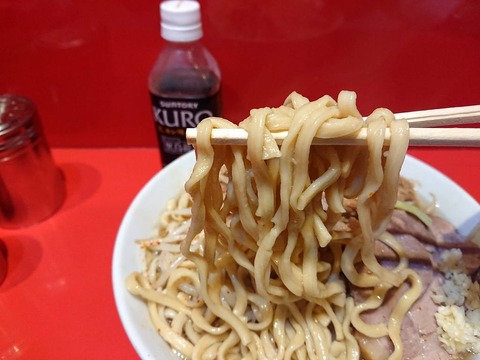 ラーメン二郎西台駅前　麺