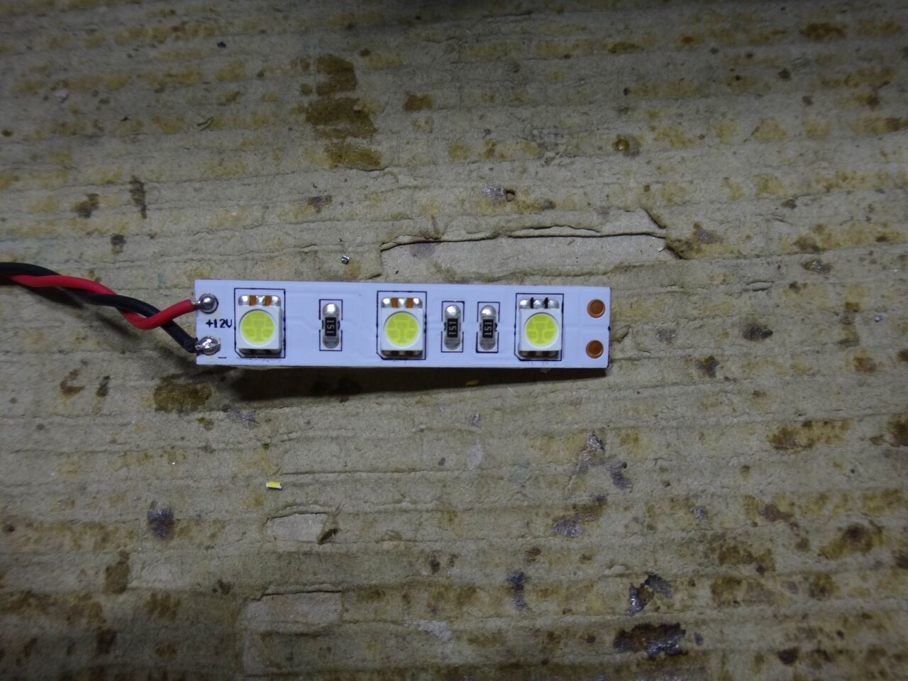 ミシン JUKI HZL-7800 にLED照明を付けてみた : tek2465のblog