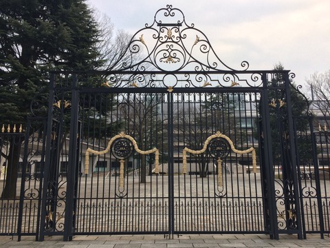 東京競馬場_正門