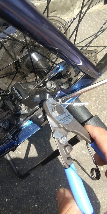 機械式ディスクブレーキのインナーワイヤー交換 : だらだらポタリング