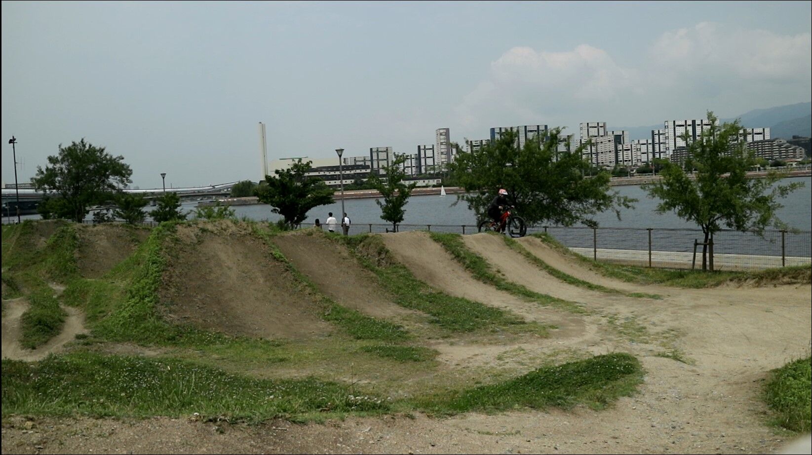 ダートジャンプ ダートジャンプバイク Stitchedをオンラインで購入 | CANYON JP