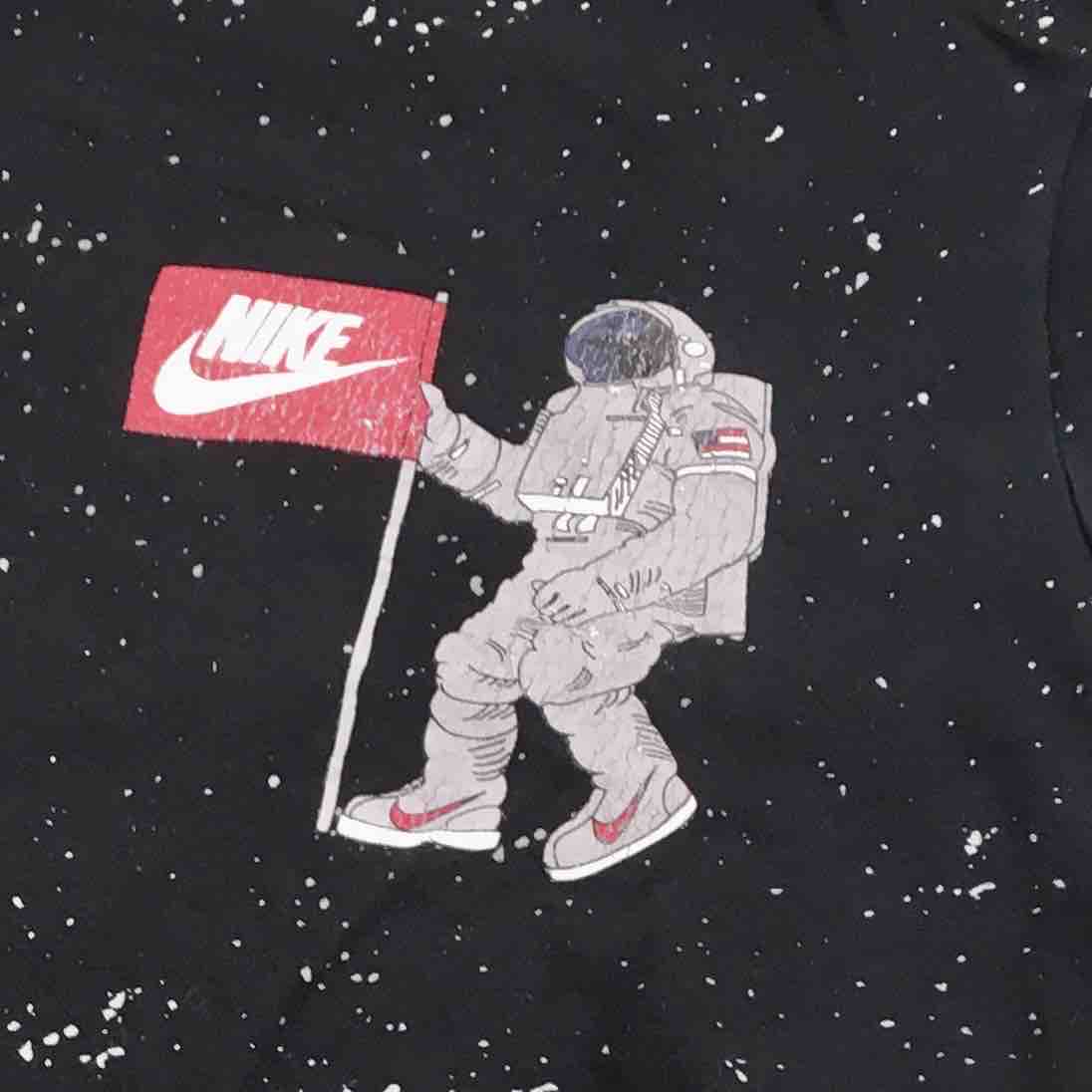 古着屋で発見 Nikeの宇宙tシャツが可愛い Tekitopの適当ブログ