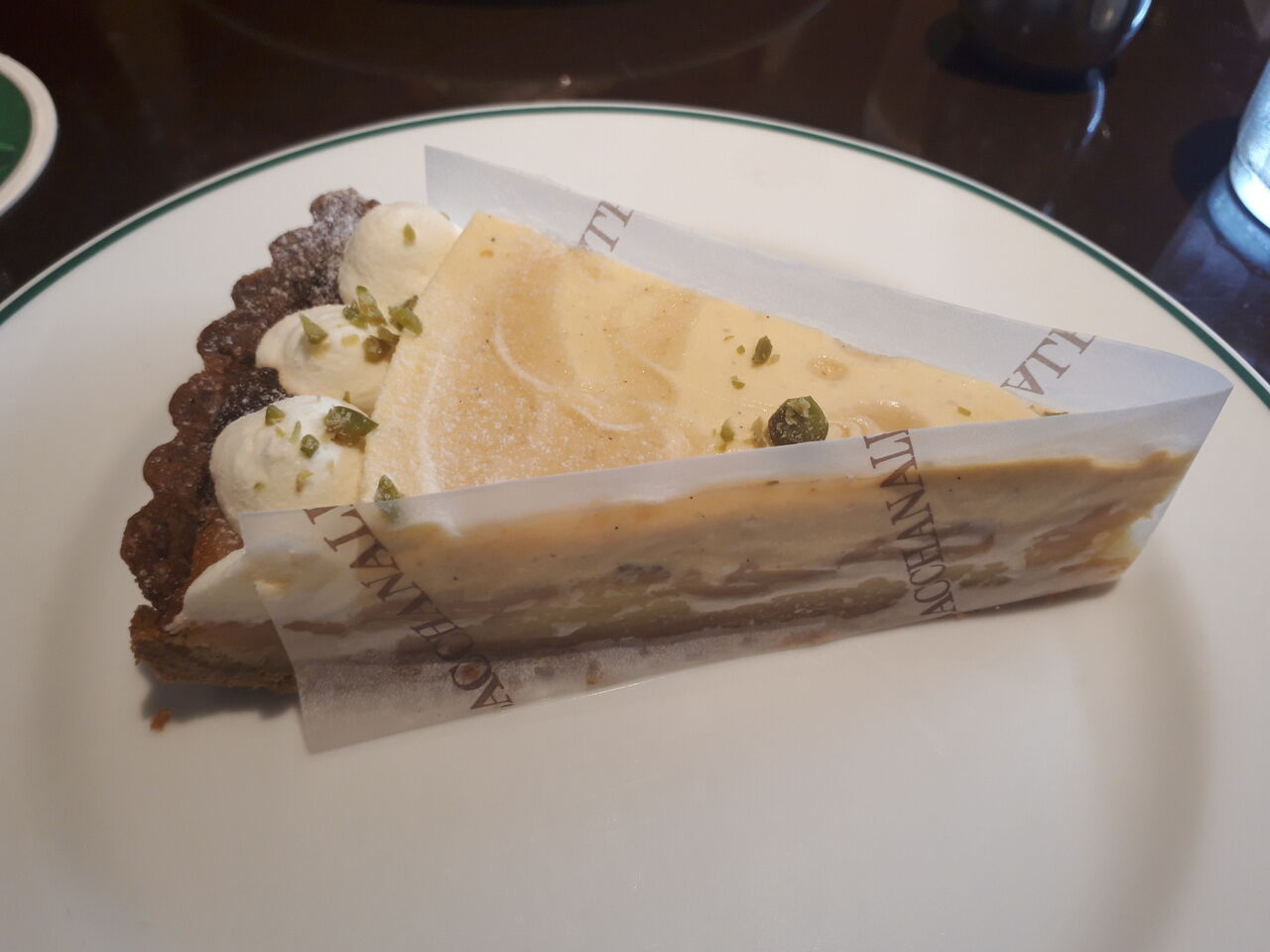 横浜の人気ビストロでカフェ ケーキ オーバカナル Cial横浜店 Aux Bacchanales 横浜 ビストロ 日々是グルメ 贅沢三昧 理想 な外食記録