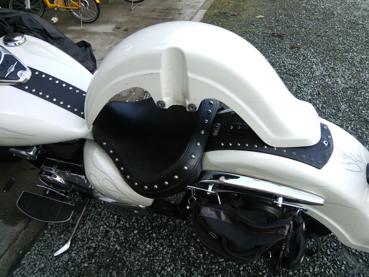 【バイク】フロントフェンダー外してみた【イントルーダークラシック400VK54A】 テクの独り言 【バイク】フロントフェンダー外してみた【イントルーダークラシック400VK54A】 テクの独り言