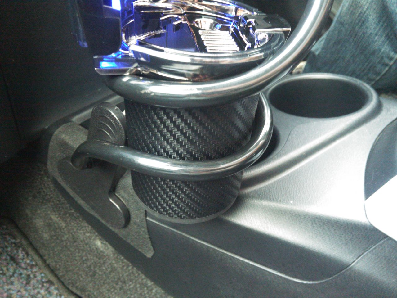 車 車載用 スマホホルダー くねくね テクの独り言 車 車載用 スマホホルダー くねくね テクの独り言