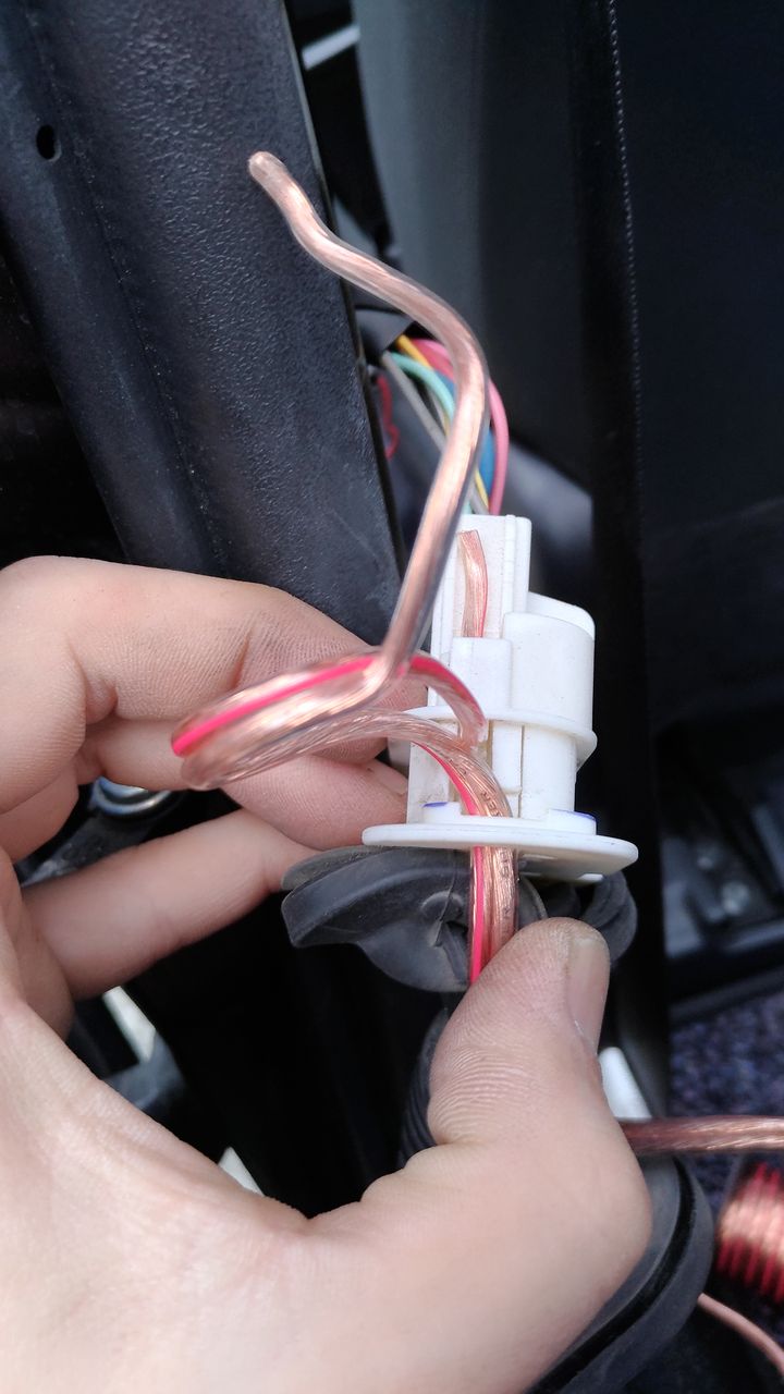 アクア スピーカーケーブル交換 Fospower テクの独り言