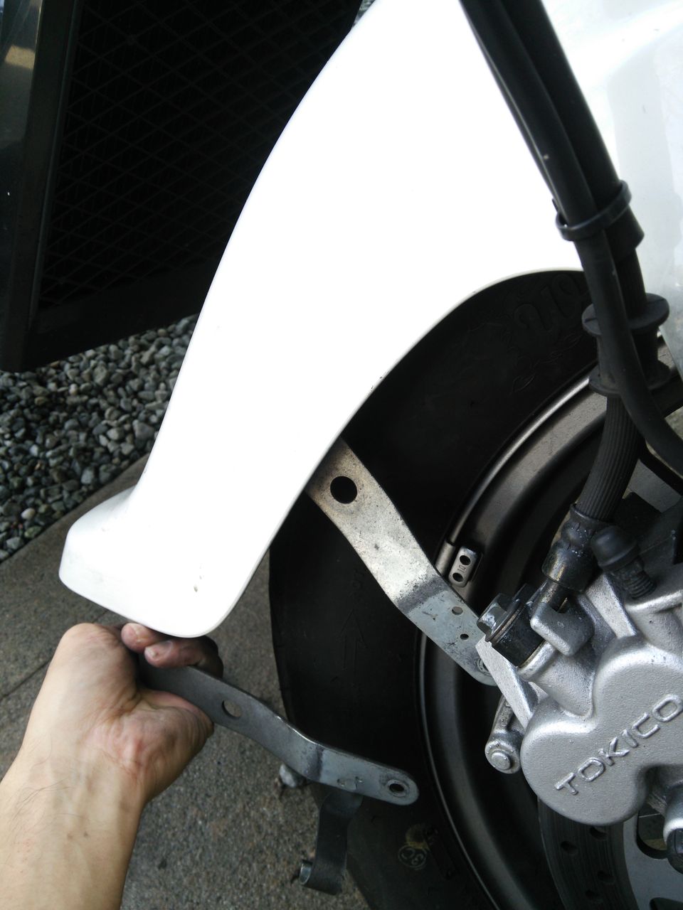 【バイク】フロントフェンダー外してみた【イントルーダークラシック400VK54A】 テクの独り言 【バイク】フロントフェンダー外してみた【イントルーダークラシック400VK54A】 テクの独り言