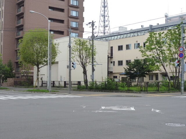 ぷらぷら電話局めぐり : NTT東日本 北2条とう道基地局