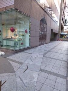 14_KINENHI_DenwakoukanSoushi_06