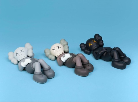 kaws-holiday-japan-2