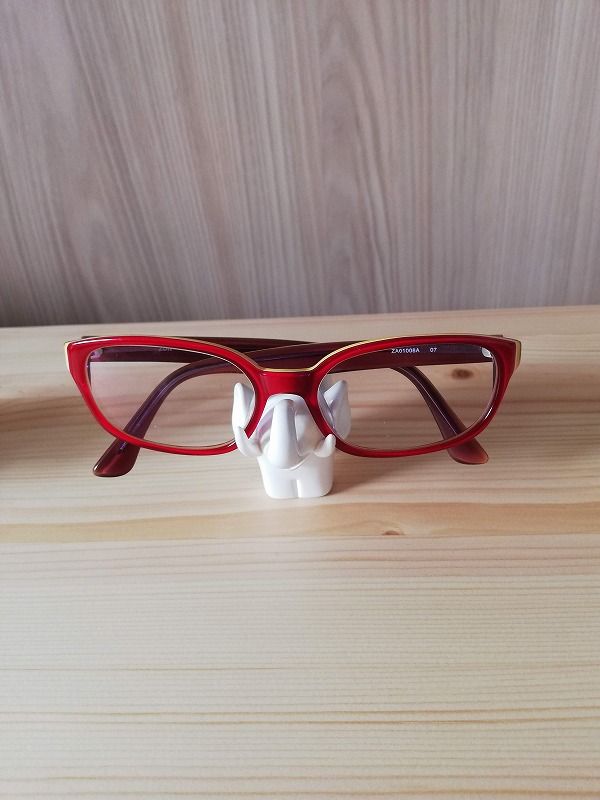 ゾフの赤いメガネ : 観覧車通信・Kanransha-tsushin