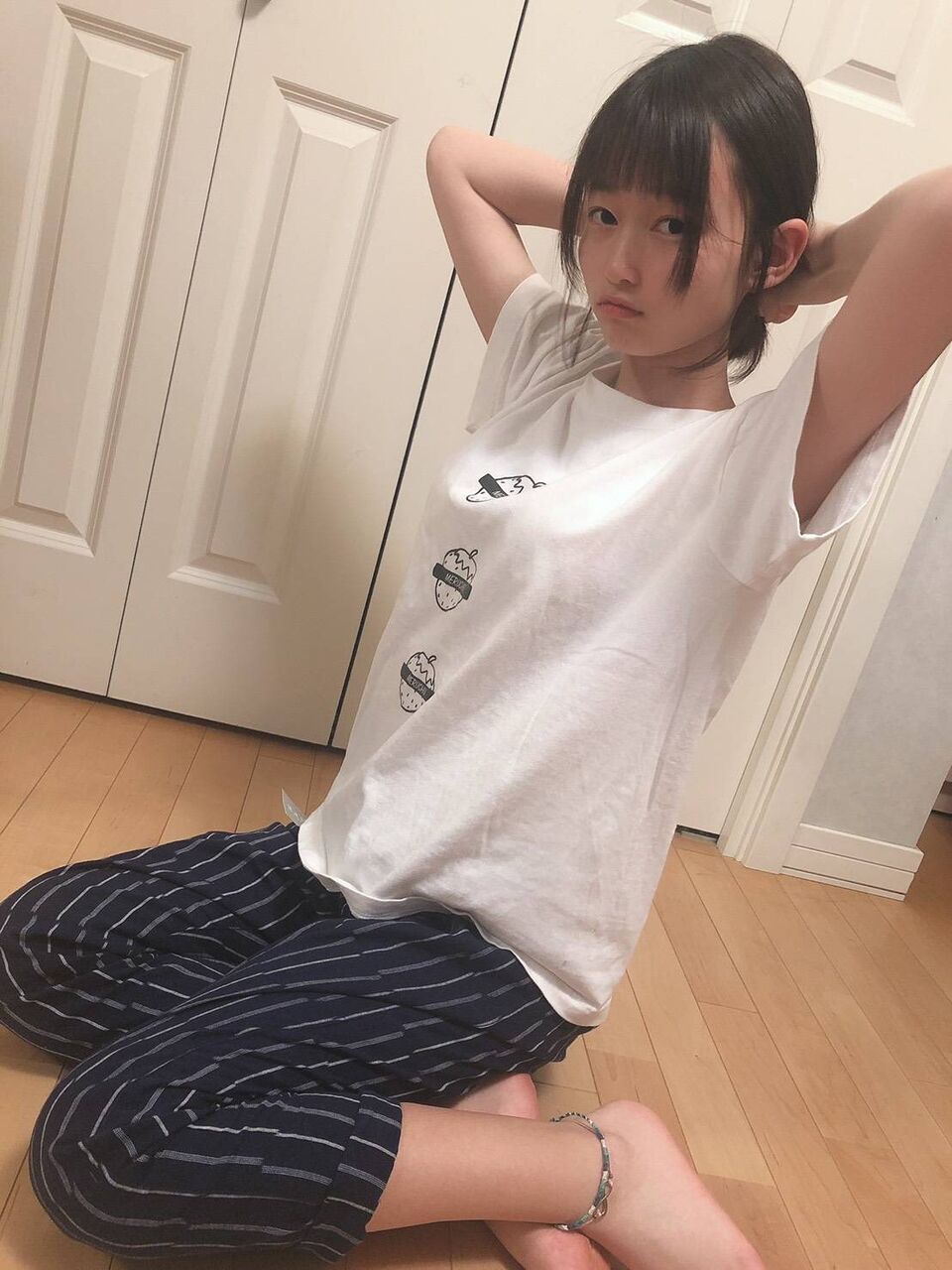 悲報】JCの膨らみかけのおっぱい、とんでもなくエッチ : なんでも実況ピンク