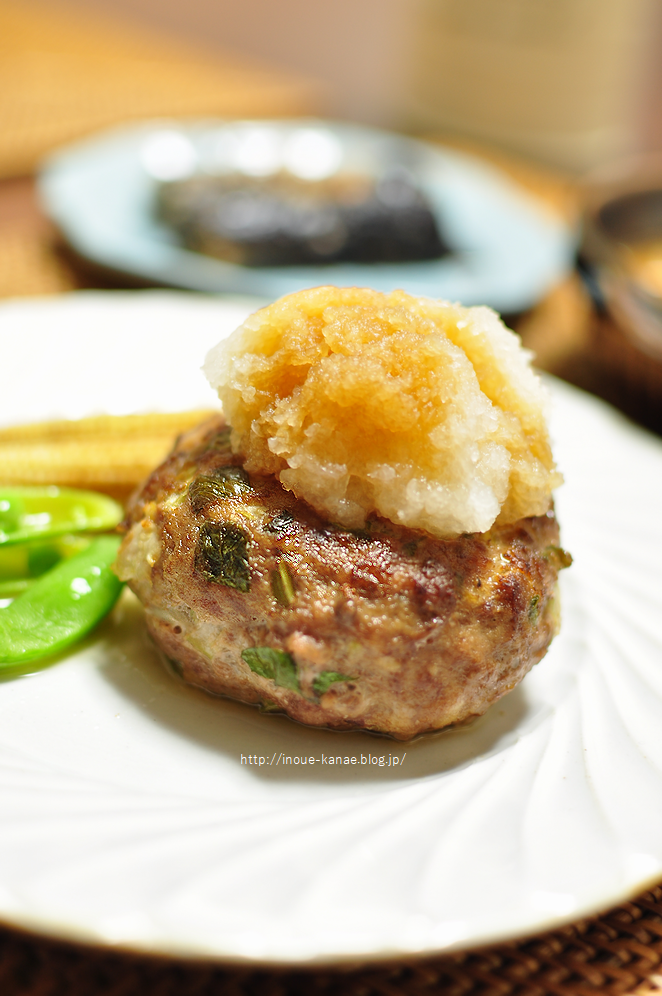 分厚い特大ハンバーグをこんがりジューシーに焼き上げる 井上かなえオフィシャルブログ 母ちゃんちの晩御飯とどたばた日記 Powered By ライブドアブログ